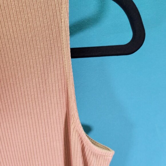 Chicos Ribbed Mock Neck Sleeveless Top Size 0 Beige Womens Casual Chic - Picture 5 of 11